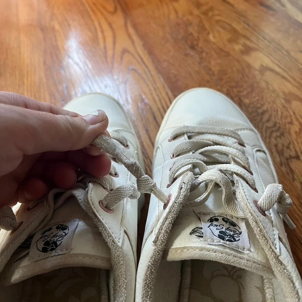 Roxy White with Pink Rose Accent Platform Sneakers